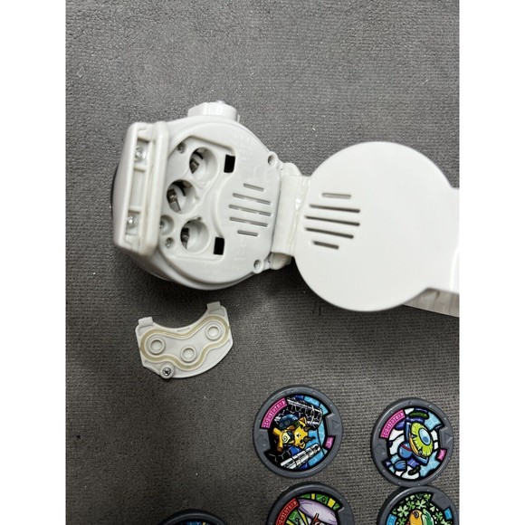 YoKai Watch DX Model One Season 1 Lot of 13 Medals Discs White Tested Works - Picture 9 of 10